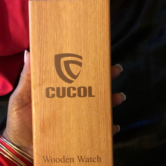 Watch - Picture 3 of 3